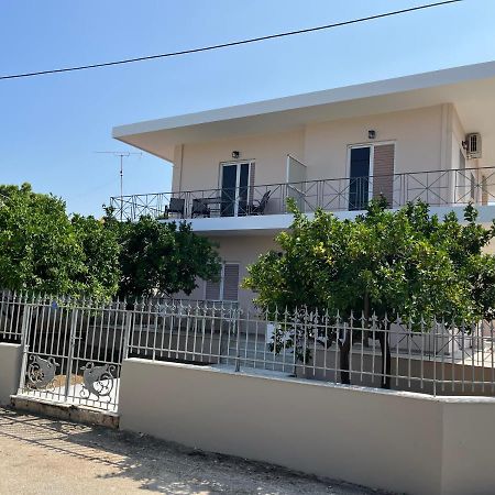 Koulouras Holiday Apartments Nikolaiika Экстерьер фото